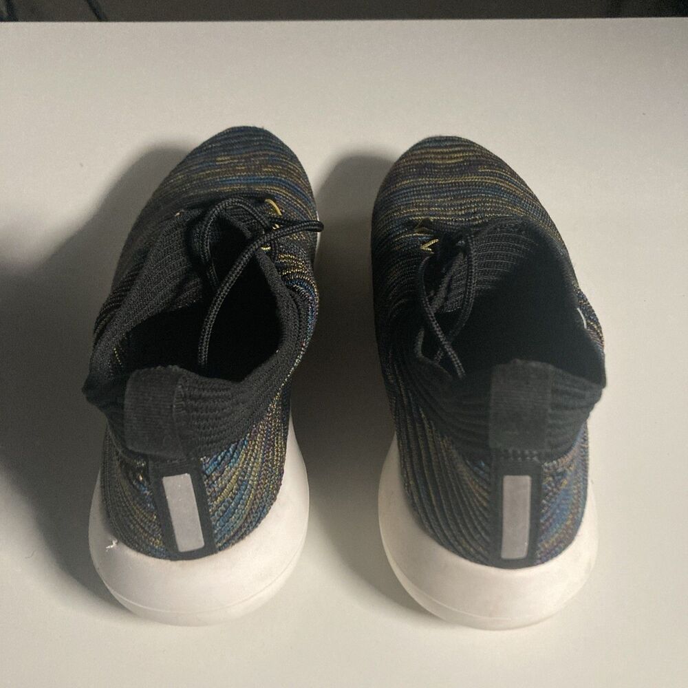 Nike Flyknit Running Shoes (Women’s Size 8) - Picture 4 of 6